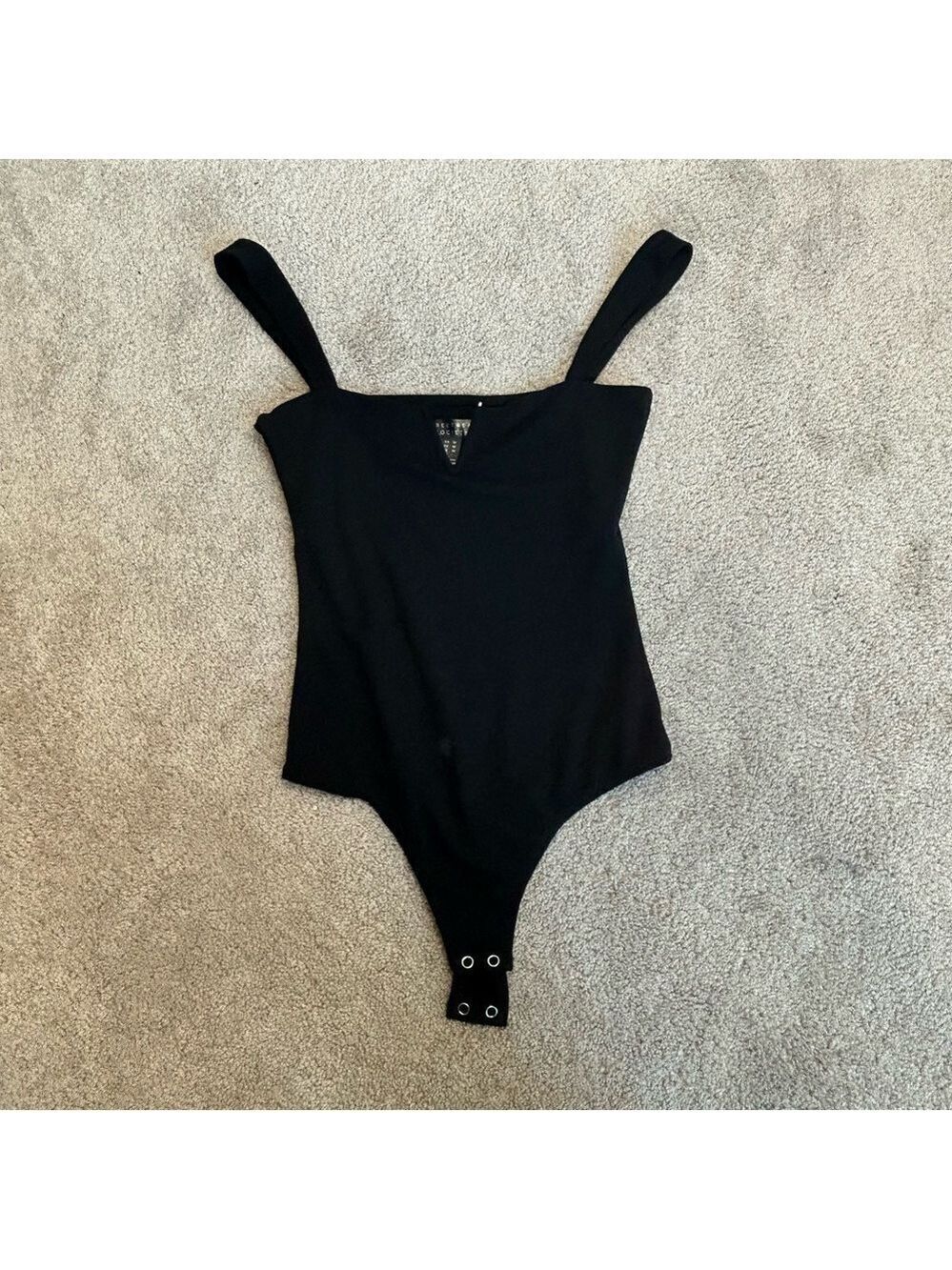 Streetwear Society black V-neck sleeveless bodysuit Sz M